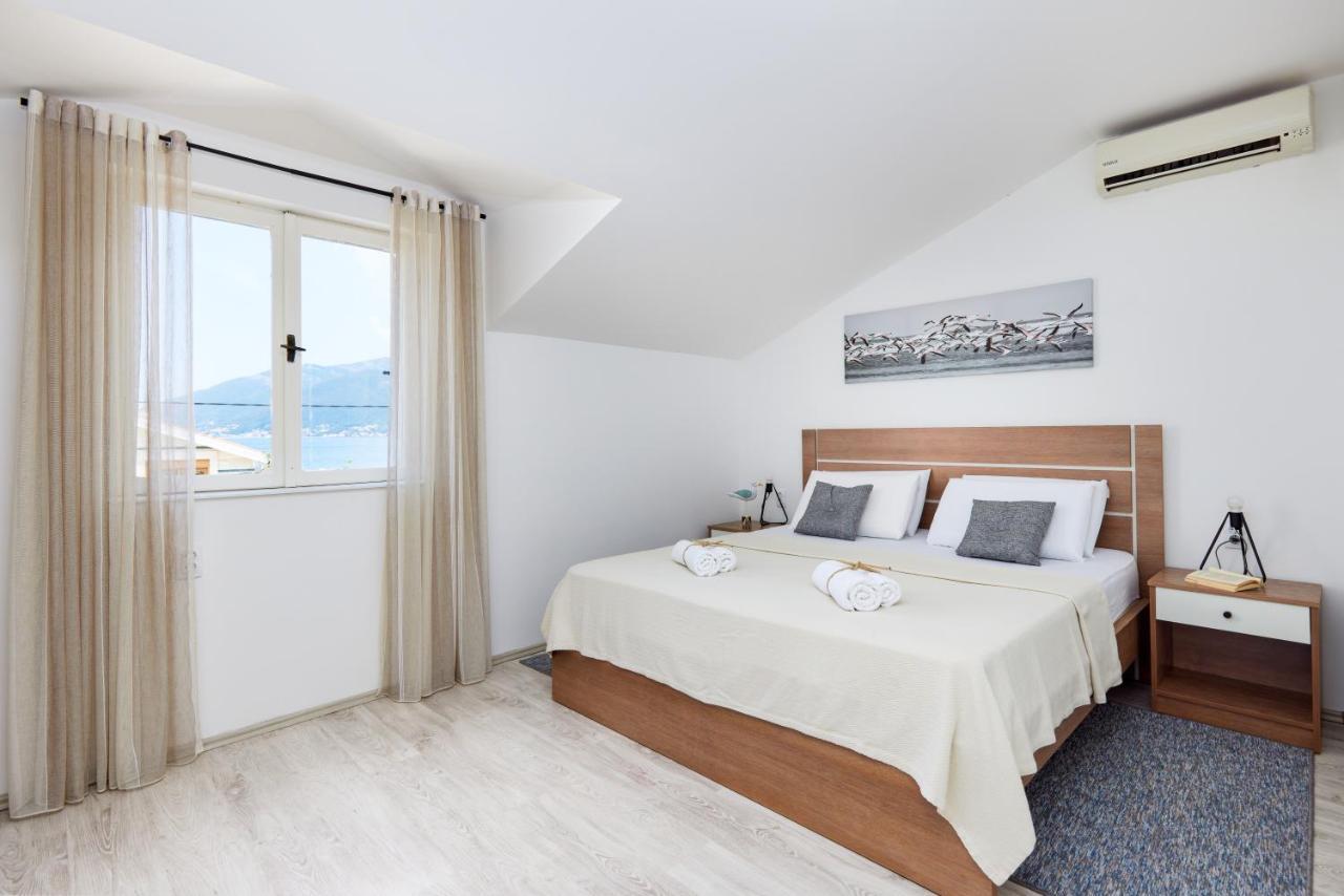 فيلا تيفاتفي Waikiki Beach House المظهر الخارجي الصورة